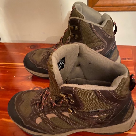 LL Bean hiking boots - Picture 1 of 5